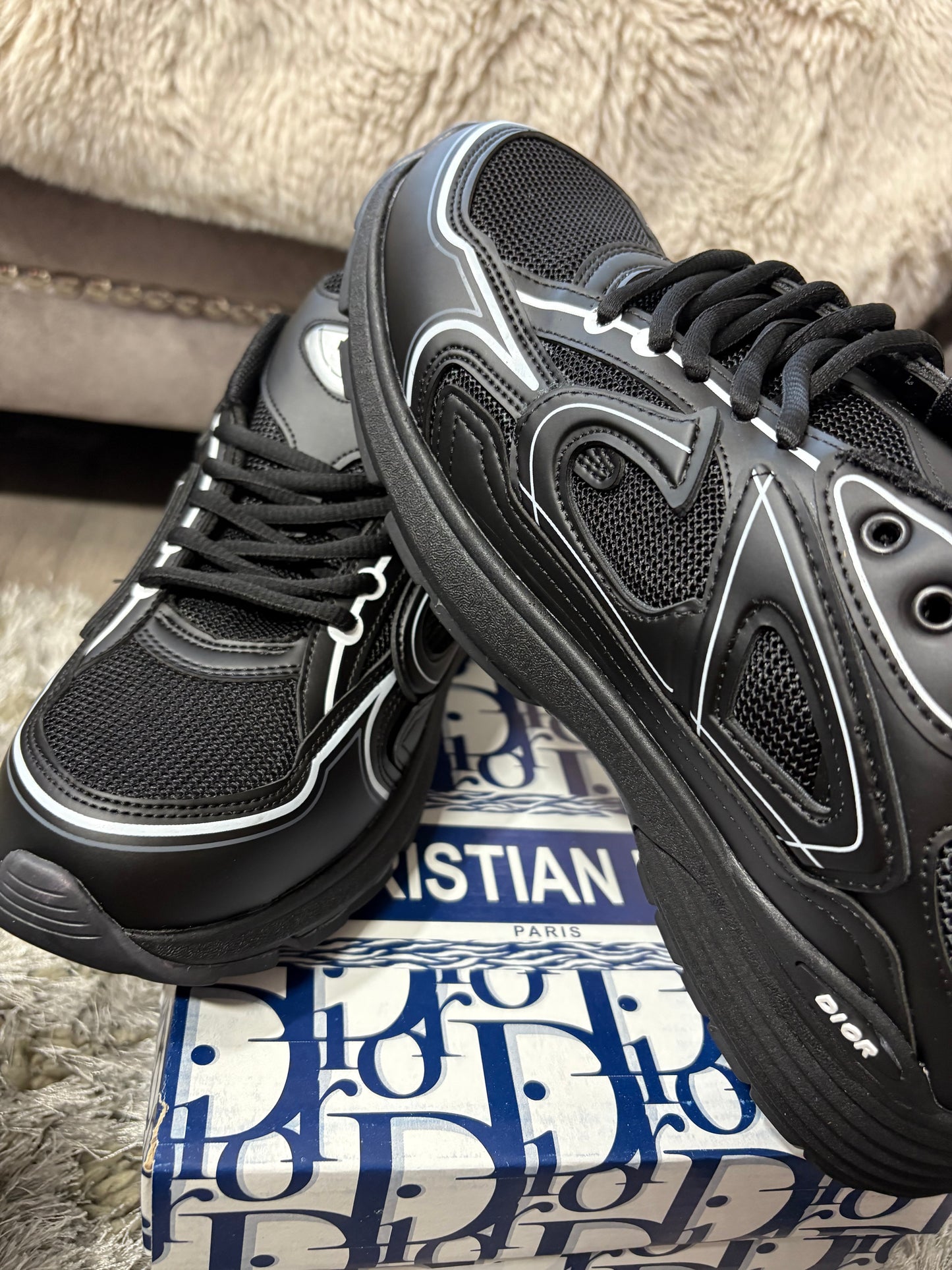 DIOR B30 Black/White