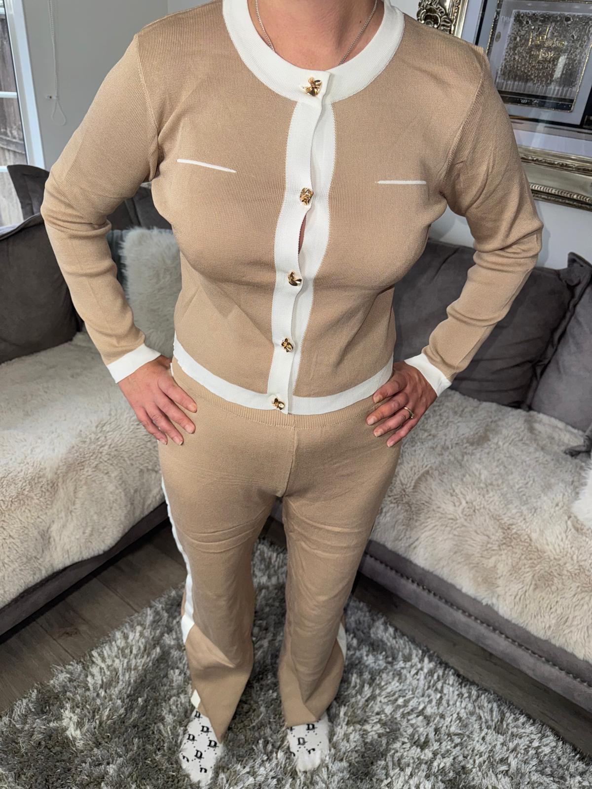 Women’s Knitted Button Lounge Set – Caramel & White